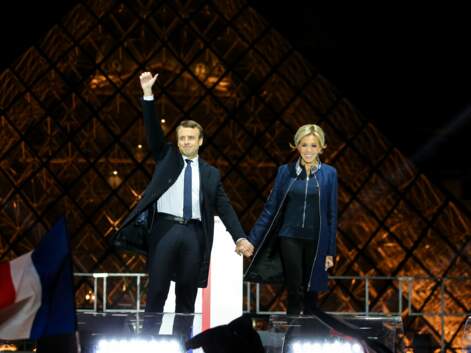 PHOTOS - L'évolution coiffure de Brigitte Macron de son premier jour à l'Élysée à aujourd'hui