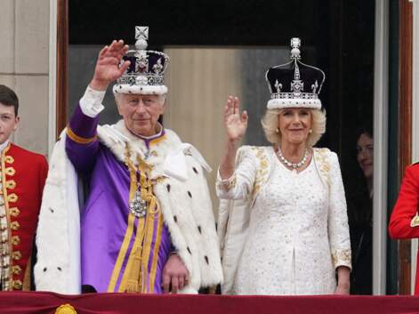 PHOTOS – Couronnement Charles III : la famille royale salue la foule depuis le balcon de Buckingham Palace, sans le prince Harry