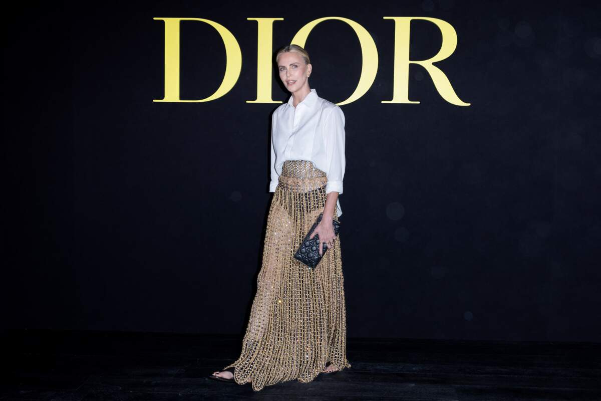 PFW Dior Photocall Alexa Chung attending the Dior Womenswear Spring Summer  2024 show as part of