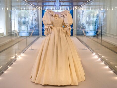 PHOTOS - La robe de mariée de Lady Diana exposée à Kensignton 40 après le mariage