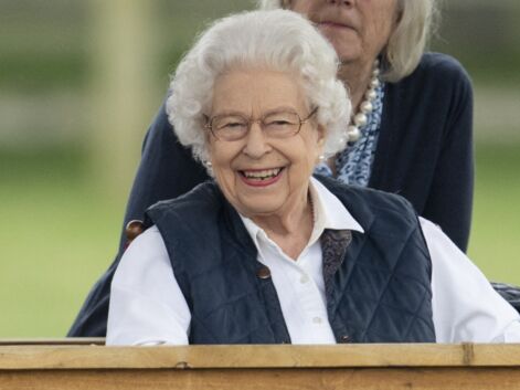 PHOTOS - Elizabeth II heureuse : ses sourires illuminent le royaume