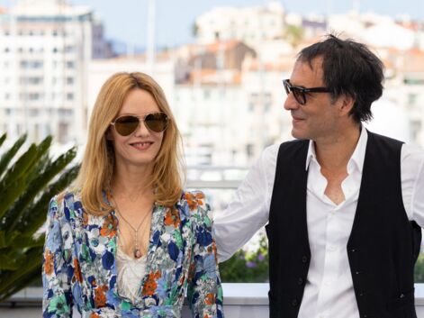 PHOTOS - Vanessa Paradis complice avec son mari Samuel Benchetrit, à Cannes