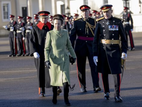 PHOTOS - La princesse Anne au défilé du souverain à la Royal Military Academy Sandhurst, à Camberley
