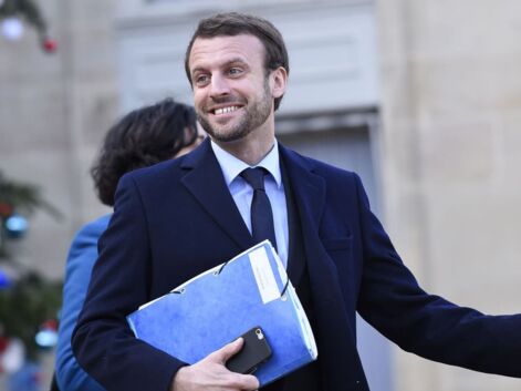PHOTOS - Barbe, cheveux longs... Les looks étonnants d'Emmanuel Macron