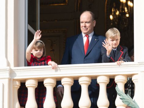 PHOTOS - Albert de Monaco : ses enfants Jacques et Gabriella saluent la foule au balcon, sans Charlene