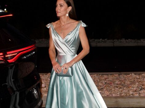 PHOTOS - Kate Middleton sublime dans une robe argentée aux allures de Cendrillon  