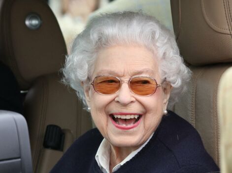 PHOTO - Elizabeth II tout sourire : son apparition surprise rassure les Britanniques