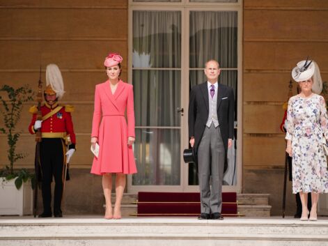 PHOTOS - Kate Middleton est tendance en total look rose lors de la Royal Garden Party 