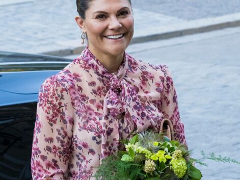 PHOTOS - Les princesses Sofia de Suède, Mette-Marit, Mary de Danemark... les plus belles robes fleuries du gotha !