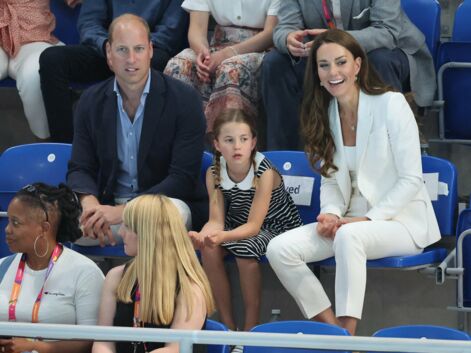 PHOTOS - Kate Middleton et William à Birmingham : la princesse Charlotte leur vole encore la vedette !
