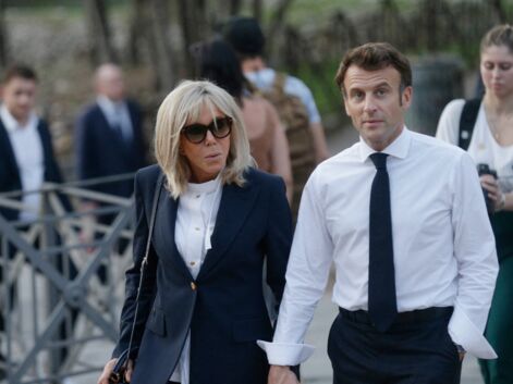 PHOTOS - Brigitte Macron est fan de ses baskets No Name à Rome 