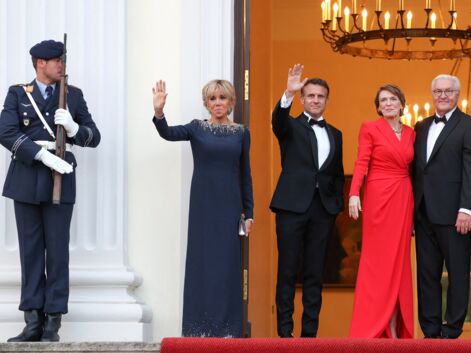 PHOTOS – Brigitte Macron glamour, Emmanuel Macron en smoking,... le couple présidentiel fait sensation en Allemagne 