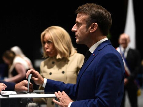 PHOTOS - Emmanuel et Brigitte Macron au Touquet  : le couple présidentiel vote au premier tour des élections législatives