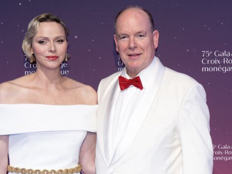 PHOTOS - Albert et Charlene de Monaco rayonnent d’amour au 75ᵉ gala de la Croix-Rouge