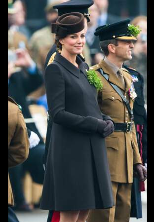 La duchesse de Cambridge dévoile son ventre rond lors de la Saint Patrick
