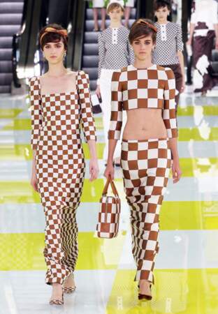 Le défilé Vuitton Printemps-Été 2013 et ses modèles hypnotiques
