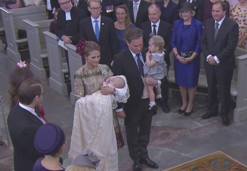 Madeleine de Suède et Christopher O'Neil arrivent à la chapelle avec leurs enfants