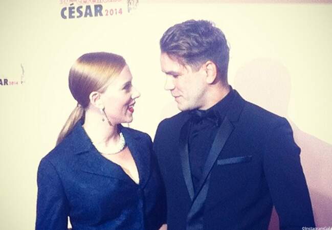 Scarlett Johansson pose avec son amoureux Romain Dauriac