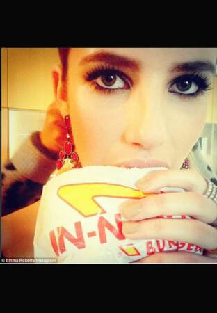 Un fast food et sa repart pour Emma Roberts