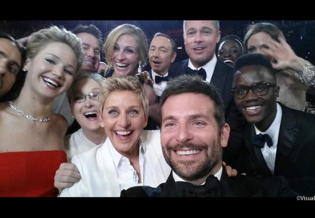 Le cliché pris aux Oscars par Bradley Cooper est le selfie le plus diffusé sur les réseaux sociaux.