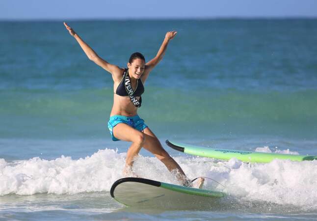 Morgane Laporte, Miss Auvergne, s'essaie au surf