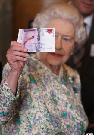 Elizabeth II à la loupe