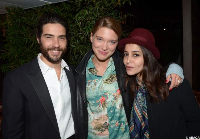 Moment rare de pose avec son chéri Tahar Rahim, mais Léa Seydoux veille au grain à Cannes en 2013