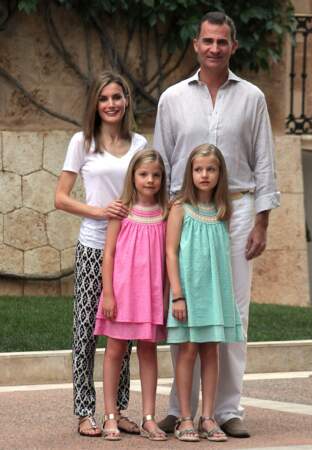 Letizia, Sofia, Leonor et Felipe VI immortalisées pour leurs premières vacances royales