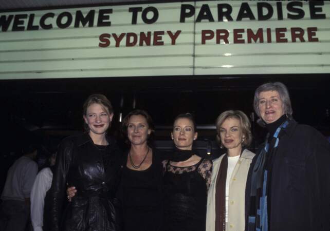 Cate Blanchett et l'équipe à la première de Paradise Road à Sydney