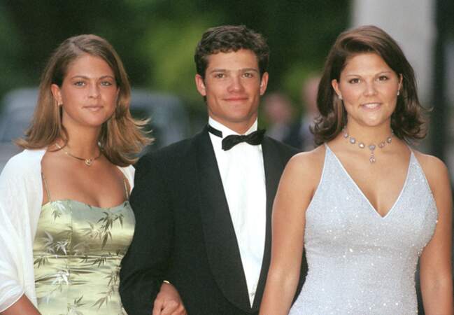 En 1999 aux côtés de son frère Carl Philip et de sa soeur Victoria