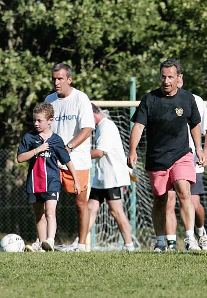 En 2005 à Arcachon, pour un match amical avec Nicolas Sarkozy, Jean-Pierre Papin, Bernard Laporte