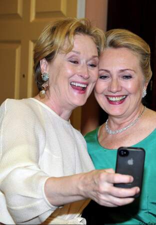 Rencontre au sommet entre Meryl Streep et Hilary Clinton. Cheese!
