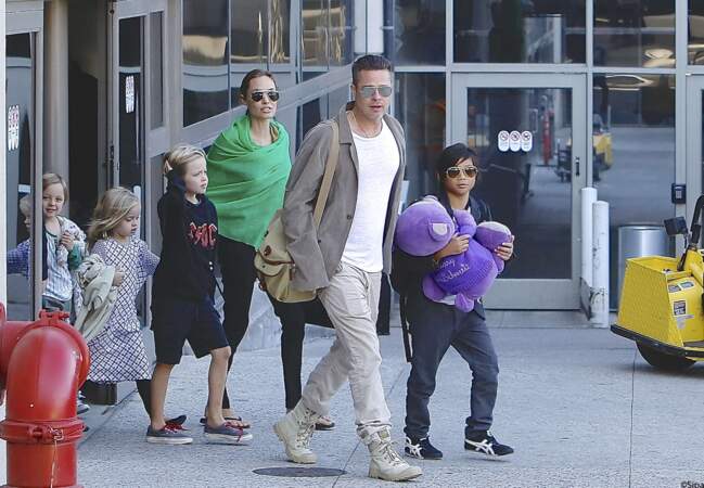 Brad Pitt, Angelina Jolie et leurs six enfants reviennent de l'Australie
