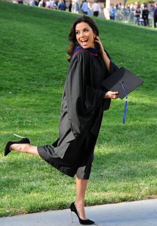 Eva Longoria, fière d'avoir reçu son diplôme