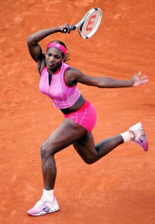 Serena Williams en total-look rose mini 