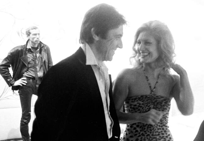 Le chanteur et Dalida, très complices avant le tournage d'une émission télévisée en 1979