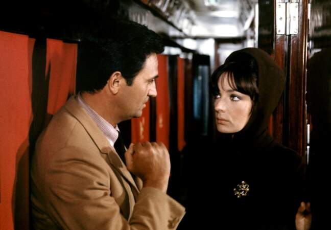 Dans "Marie Chantal contre le docteur Kah", Hannin donne la réplique à l'actrice et comédienne Marie Laforêt (1965)