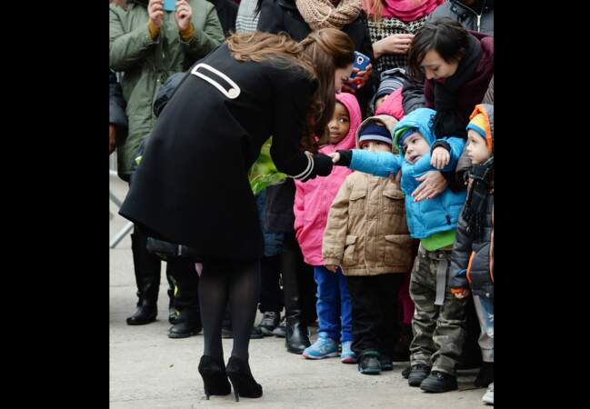 Princesse Kate va saluer ses petits admirateurs