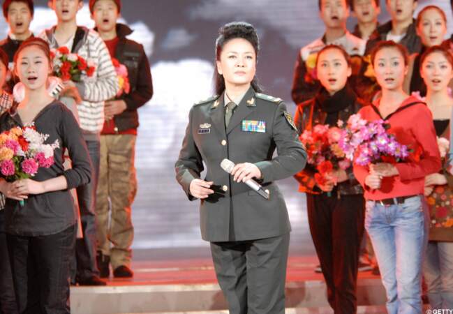 Tenue militaire pour la capitaine de la musique chinoise