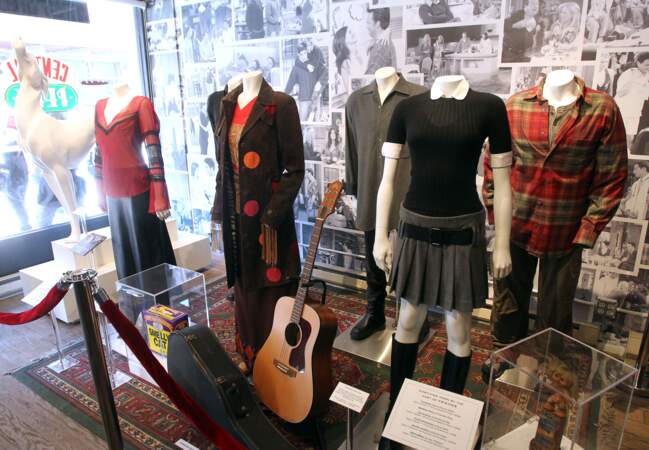 La guitare de Phoebe, les vêtements des personnages de Friends sont exposés