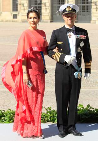 Mary de Danemark et son époux le prince Frederik au mariage de Madeleine de Suède (juin 2013)