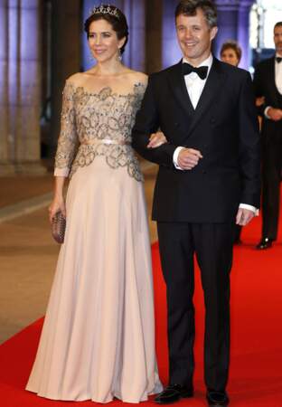 Mary et Frederik à un dîner de gala pour la fin du règne de la reine Beatrix des Pays-Bas (avril 2013)