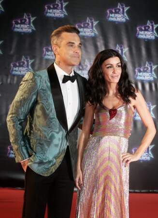 Robbie Williams et Jenifer  à la 18me cérémonie des "NRJ Music Awards" au Palais des Festivals à Cannes, le 12 novembre 2016.
