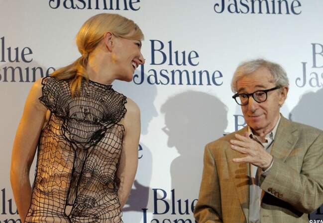 Woody Allen aime "moyennement" la robe de Cat