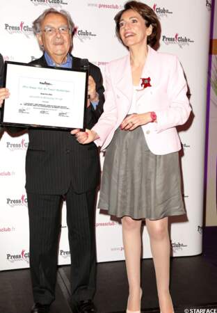 Bernard Pivot récompense Marisol Touraine pour "Il y a quand même des médicaments qui soignent!"