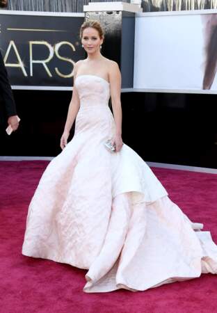 Jennifer Lawrence en Dior couture aux Oscars en 2013