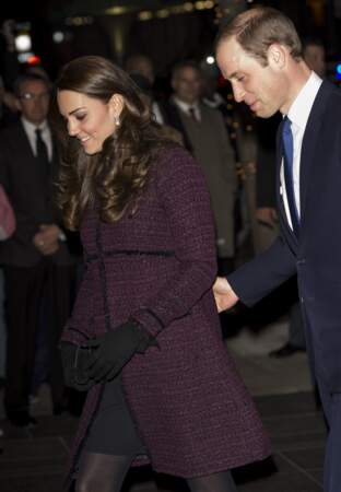 Le prince William est très attentive à sa jeune épouse enceinte