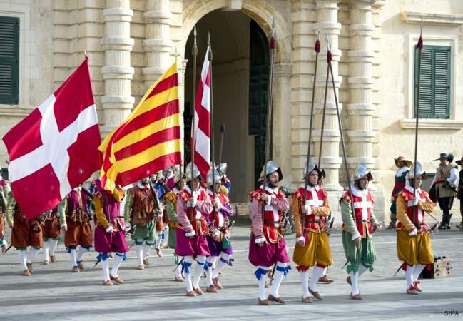... pour célébrer les 50 ans d'indépendance de Malte