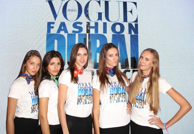 Les hôtesses de la Vogue Fashion Dubai Experience.