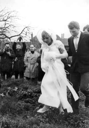 Sylvie Vartan épouse Johnny Hallyday en 1965